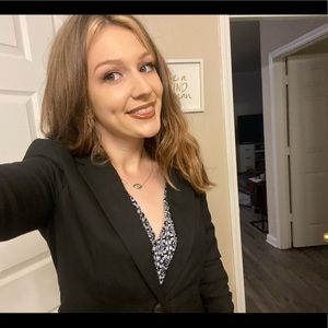 Meet your Posher, Emma